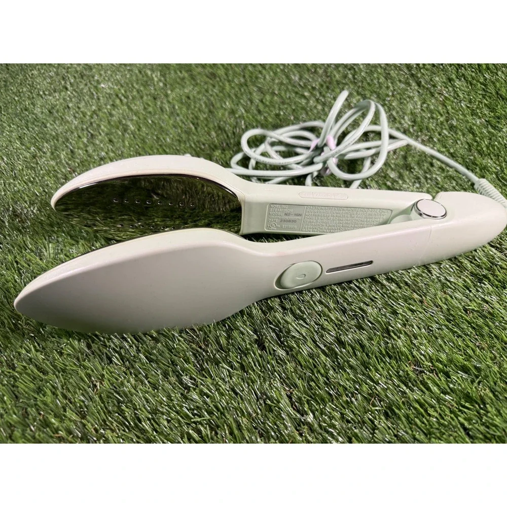 NORI Press Travel Steam Iron Seafoam Green